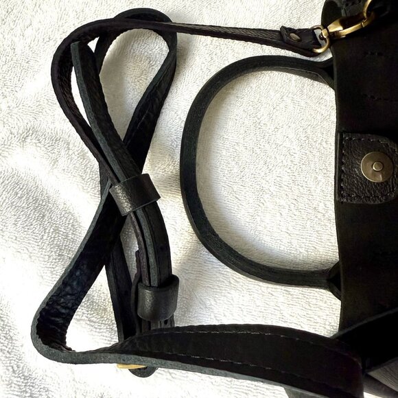 Portland Leather Classic Small Raindrop Crossbody Bag - Brand New - Picture 8 of 9